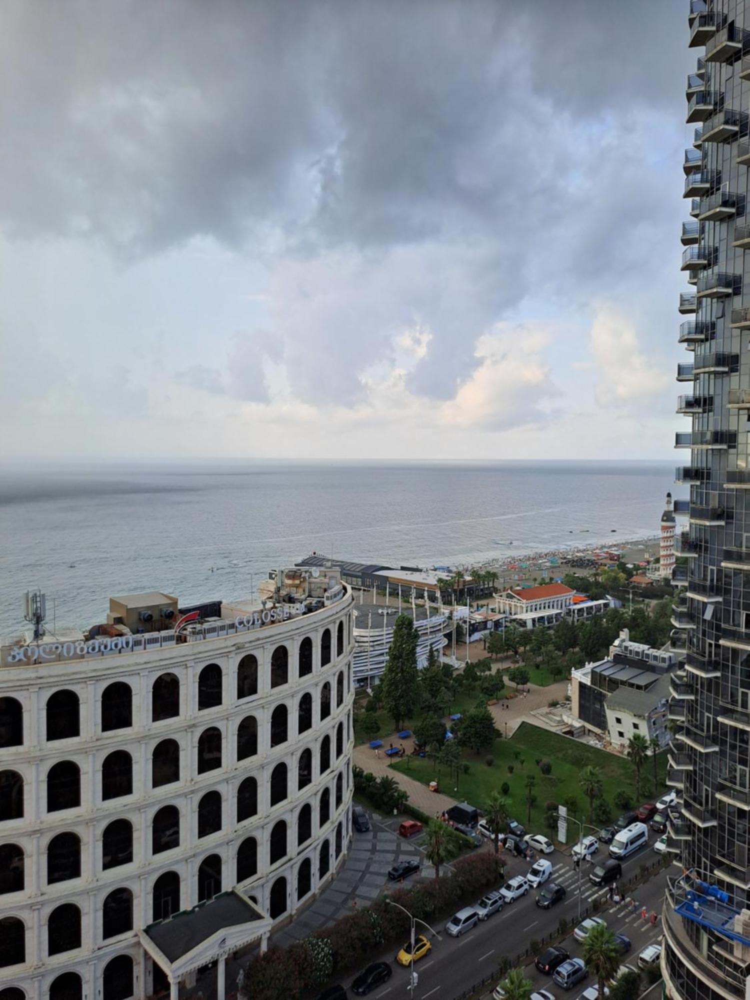 Welcome Orbi Batumi Sea View Apartment Luaran gambar